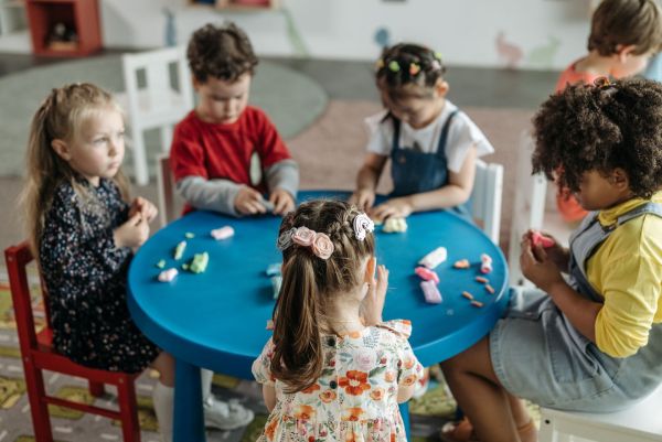 Les avantages d'inscrire votre enfant dans une école maternelle internationale à Paris